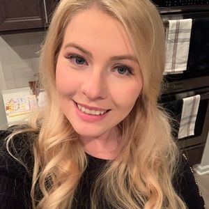 Meet your Posher, Madeline